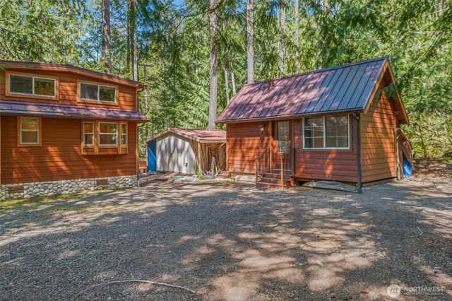 70 N Staircase Drive, Hoodsport, WA 98548