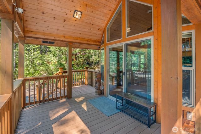 70 N Staircase Drive, Hoodsport, WA 98548