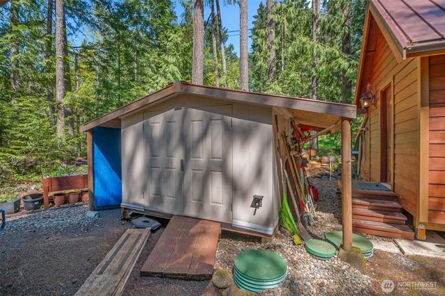 70 N Staircase Drive, Hoodsport, WA 98548