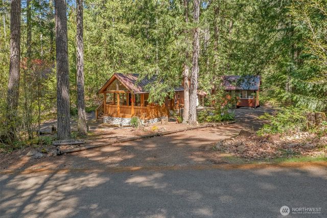 70 N Staircase Drive, Hoodsport, WA 98548