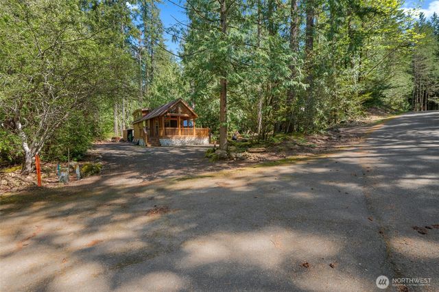 70 N Staircase Drive, Hoodsport, WA 98548