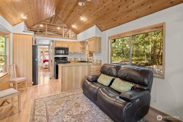 70 N Staircase Drive, Hoodsport, WA 98548