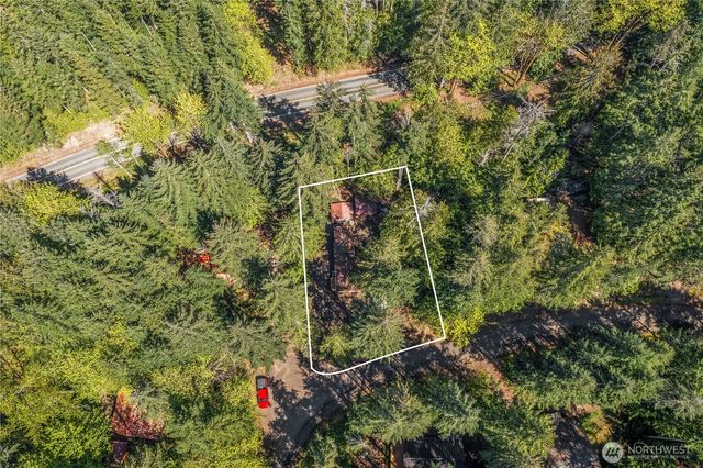 70 N Staircase Drive, Hoodsport, WA 98548