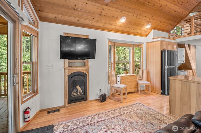 70 N Staircase Drive, Hoodsport, WA 98548