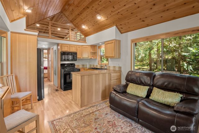 70 N Staircase Drive, Hoodsport, WA 98548