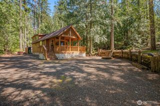 70 N Staircase Drive, Hoodsport, WA 98548