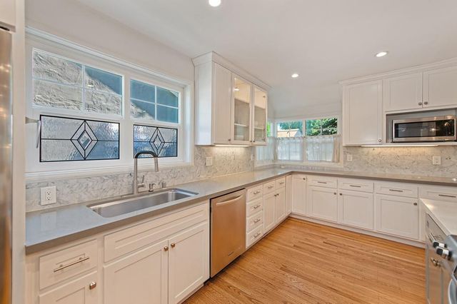 2732 14th St, Sacramento, CA 95818