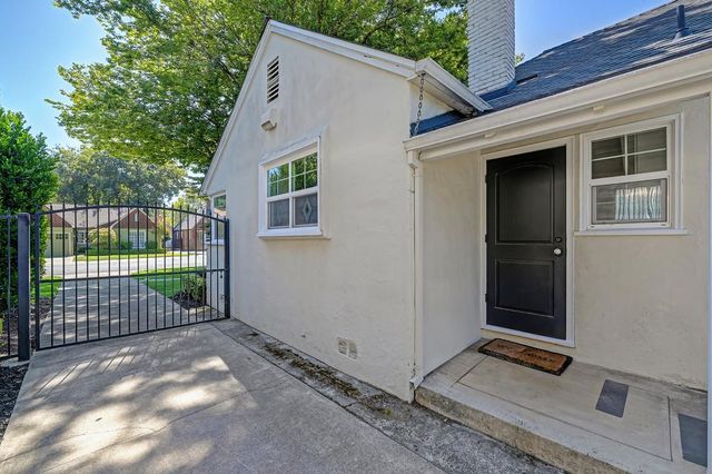 2732 14th St, Sacramento, CA 95818