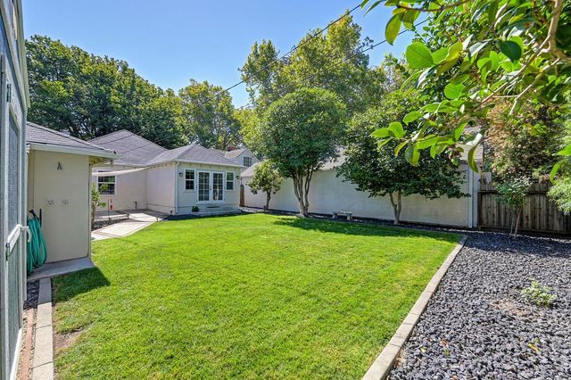 2732 14th St, Sacramento, CA 95818