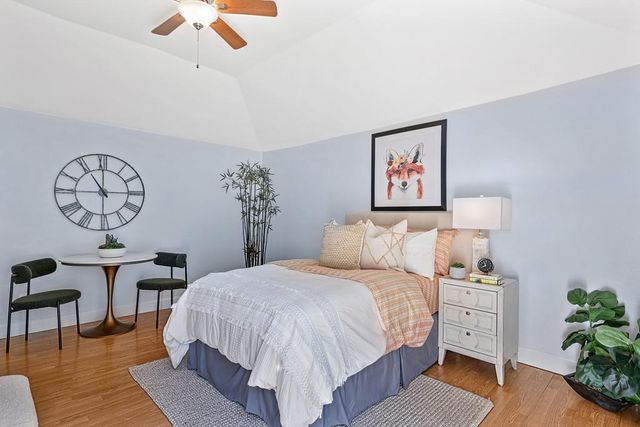 2732 14th St, Sacramento, CA 95818
