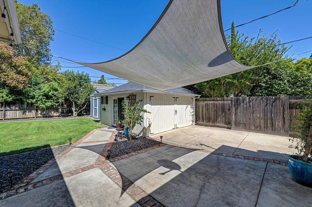 2732 14th St, Sacramento, CA 95818