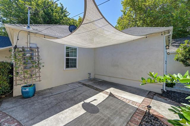 2732 14th St, Sacramento, CA 95818