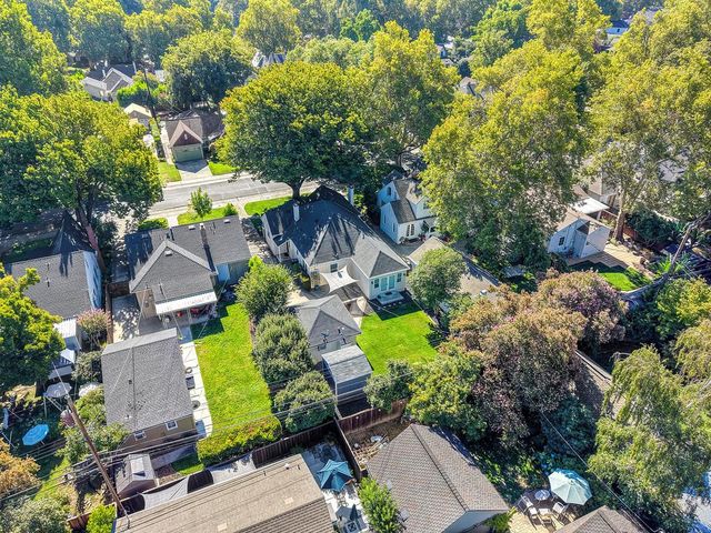 2732 14th St, Sacramento, CA 95818