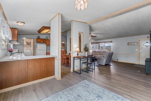 7 Iveon Clay Ln, Pangburn, AR 72121