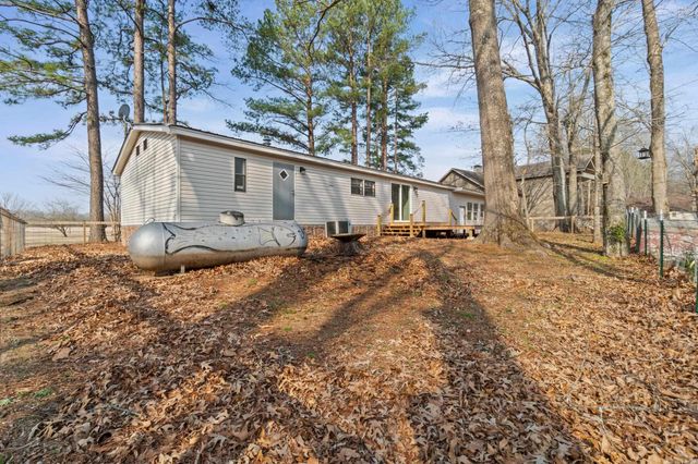 7 Iveon Clay Ln, Pangburn, AR 72121