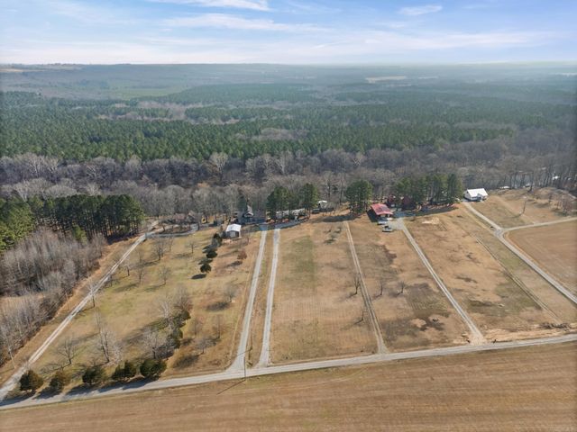 7 Iveon Clay Ln, Pangburn, AR 72121