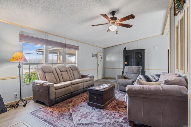 7 Iveon Clay Ln, Pangburn, AR 72121