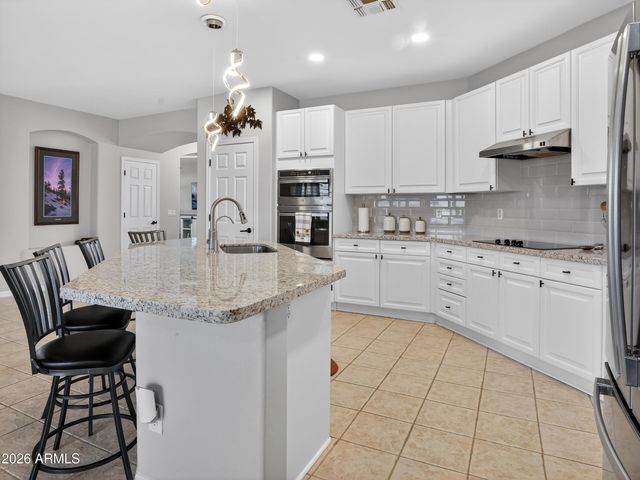 14426 W AVALON Drive, Goodyear, AZ 85395