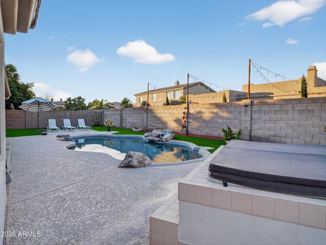 14426 W AVALON Drive, Goodyear, AZ 85395