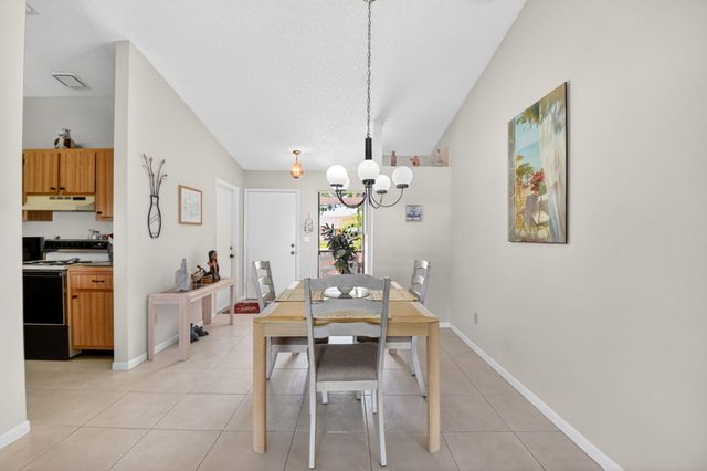 6 Farnworth Drive, Boynton Beach, FL 33426
