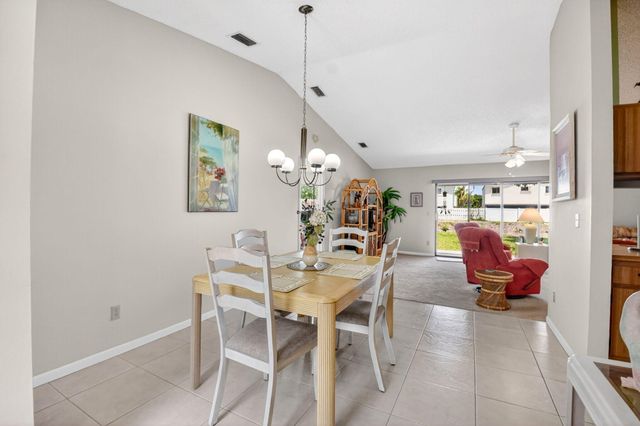 6 Farnworth Drive, Boynton Beach, FL 33426