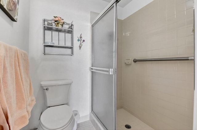6 Farnworth Drive, Boynton Beach, FL 33426