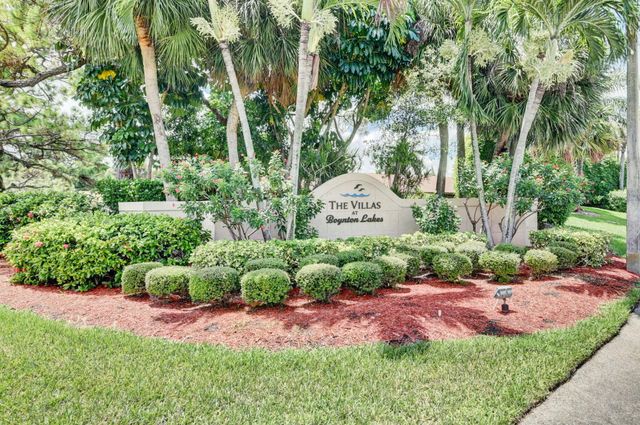 6 Farnworth Drive, Boynton Beach, FL 33426