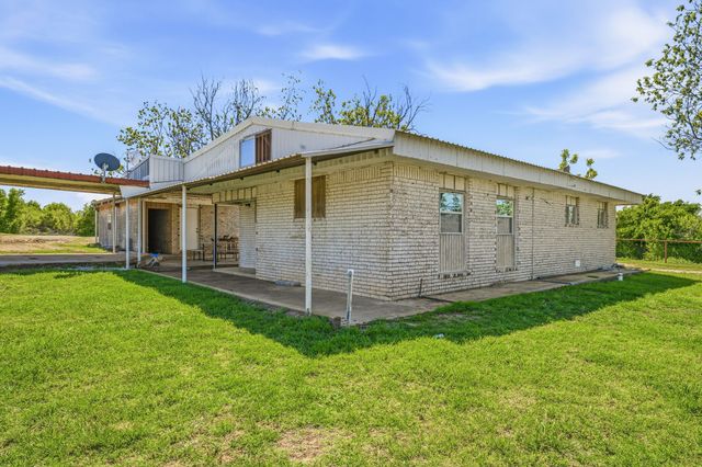 1301 County Road 440, De Leon, TX 76444