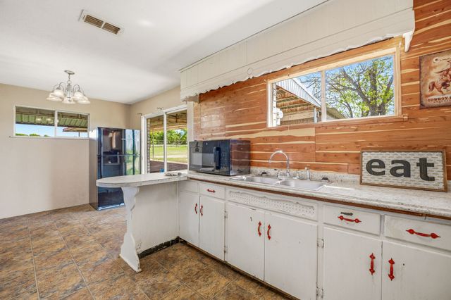 1301 County Road 440, De Leon, TX 76444