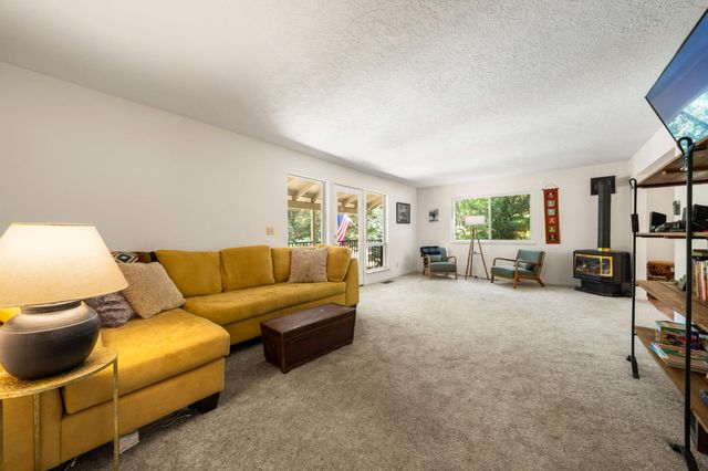 2307 Olympia Ln, Placerville, CA 95667