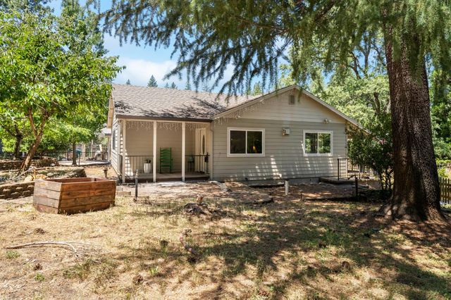 2307 Olympia Ln, Placerville, CA 95667