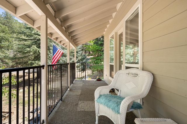 2307 Olympia Ln, Placerville, CA 95667