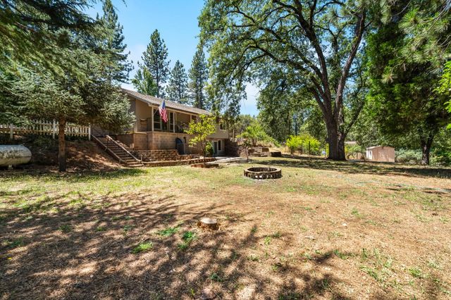 2307 Olympia Ln, Placerville, CA 95667