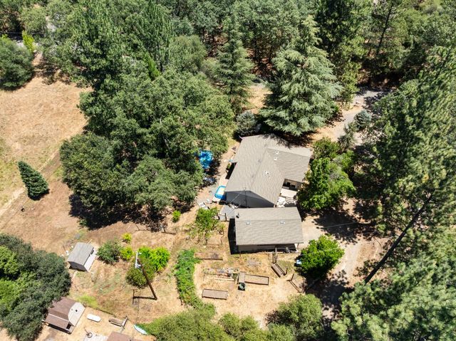 2307 Olympia Ln, Placerville, CA 95667