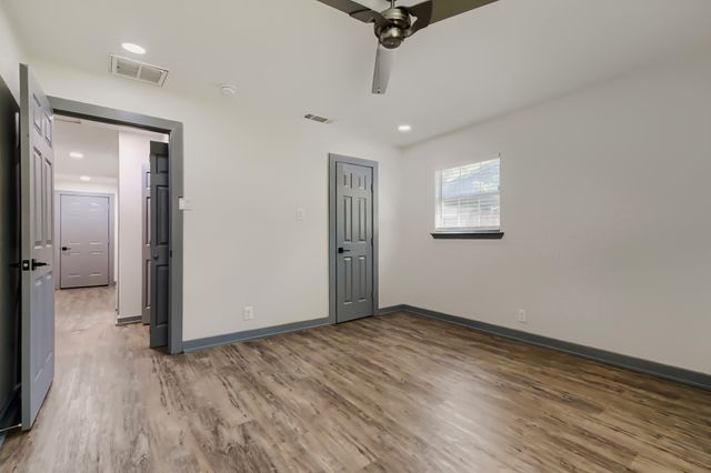 3250 Saint Croix Drive, Dallas, TX 75229