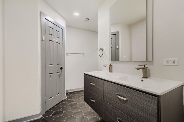 3250 Saint Croix Drive, Dallas, TX 75229