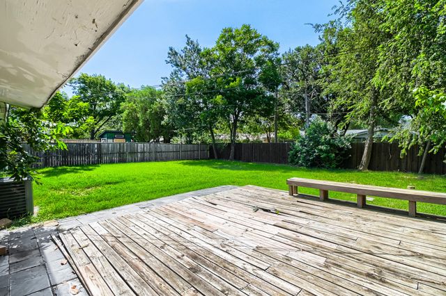 3250 Saint Croix Drive, Dallas, TX 75229