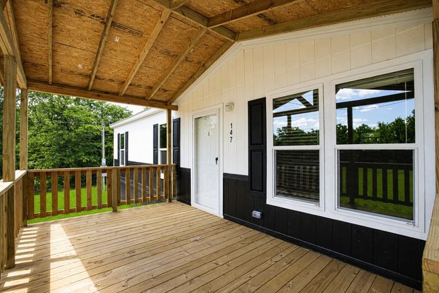 147 Lark Meadow Drive, Runaway Bay, TX 76426