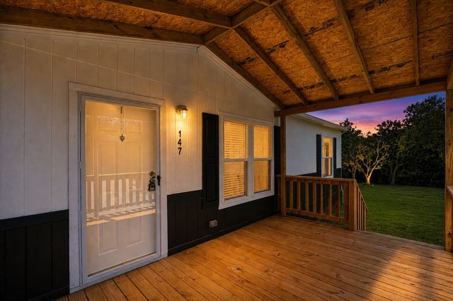 147 Lark Meadow Drive, Runaway Bay, TX 76426
