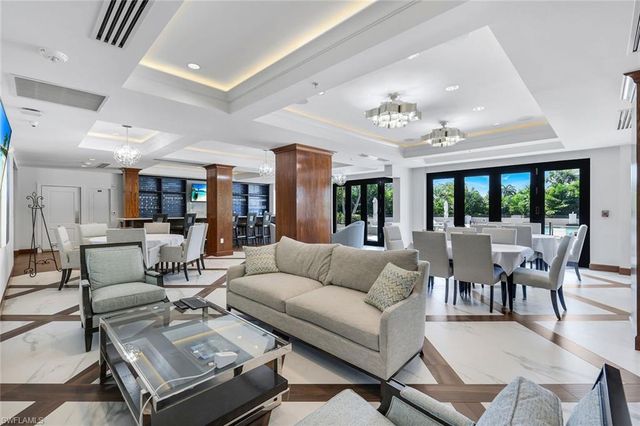 6075 Pelican Bay BLVD 104, Naples, FL 34108