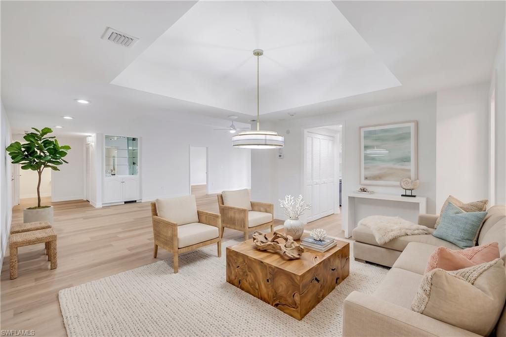 6075 Pelican Bay BLVD 104, NAPLES, FL 34108 — photo 2