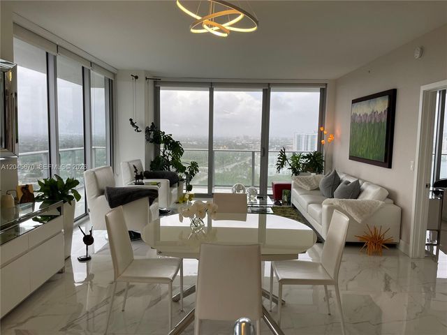 16385 Biscayne Blvd 2601, North Miami Beach, FL 33160