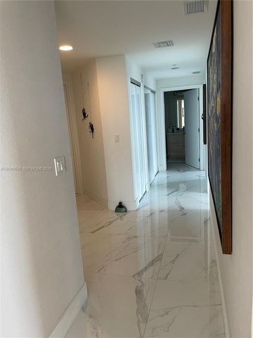 16385 Biscayne Blvd 2601, North Miami Beach, FL 33160