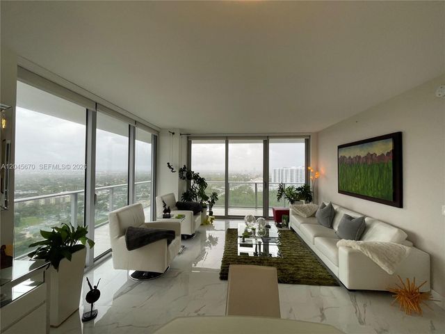 16385 Biscayne Blvd 2601, North Miami Beach, FL 33160
