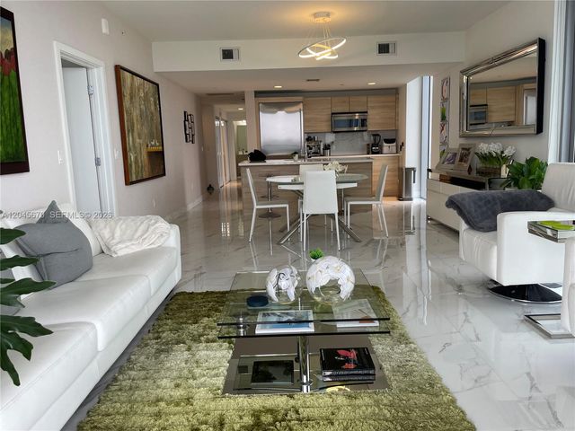 16385 Biscayne Blvd 2601, North Miami Beach, FL 33160