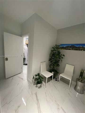 16385 Biscayne Blvd 2601, North Miami Beach, FL 33160