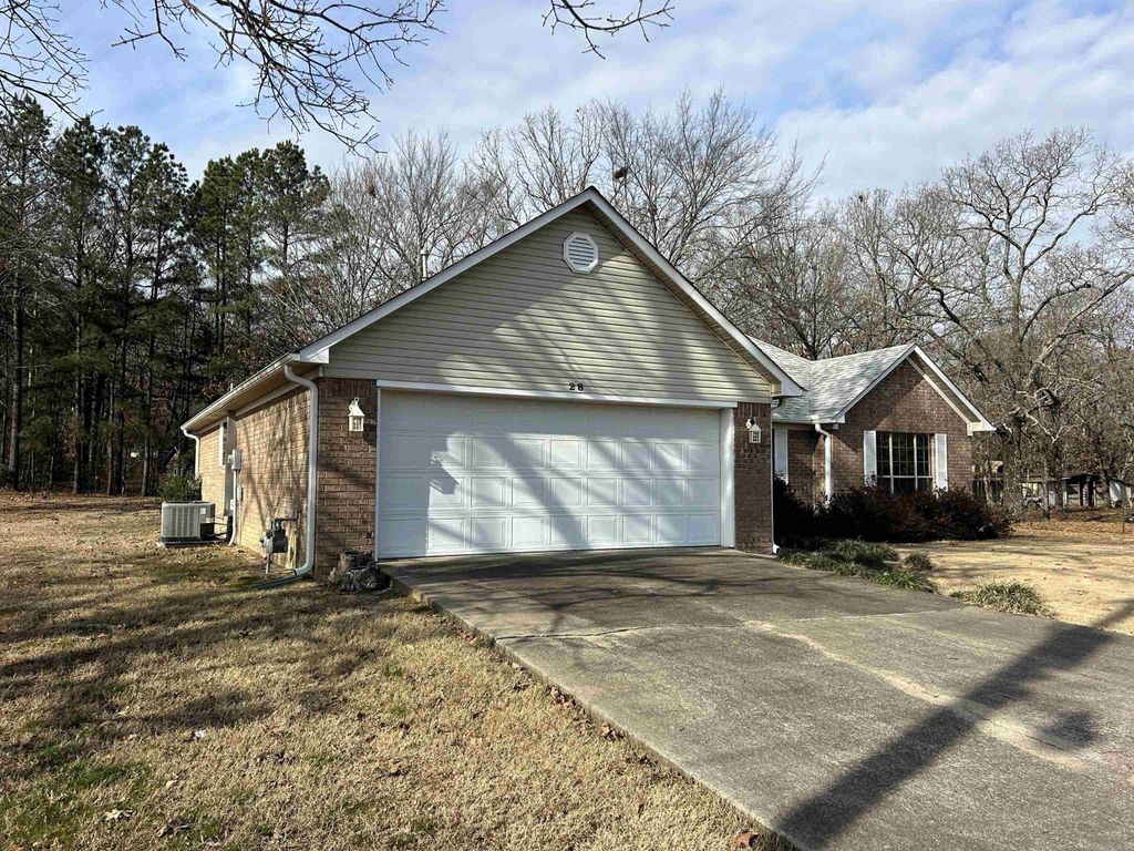 28 Sweetbriar Lane, Greenbrier, AR 72058
