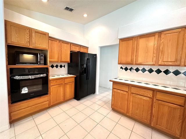 29439 SCHINNECOCK HILLS LANE, San Antonio, FL 33576