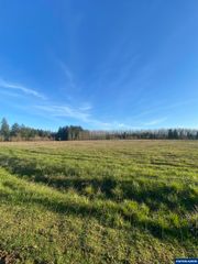 34962 Bond Rd, Lebanon, OR 97355