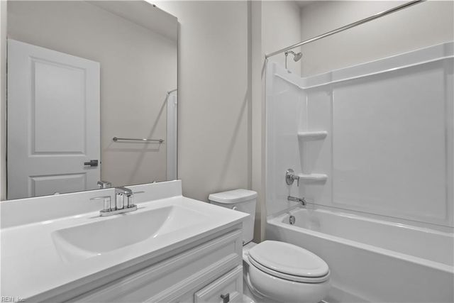 391 Tributary LN, Carrollton, VA 23314